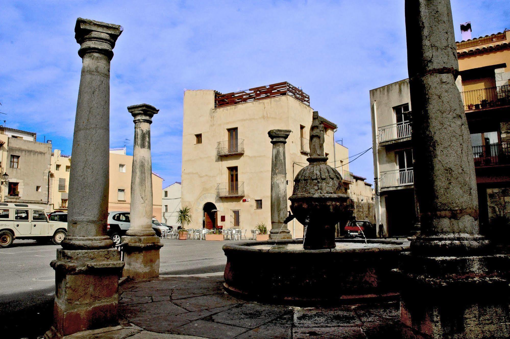 Hostal De Cabrit Sant Mateu Bagian luar foto