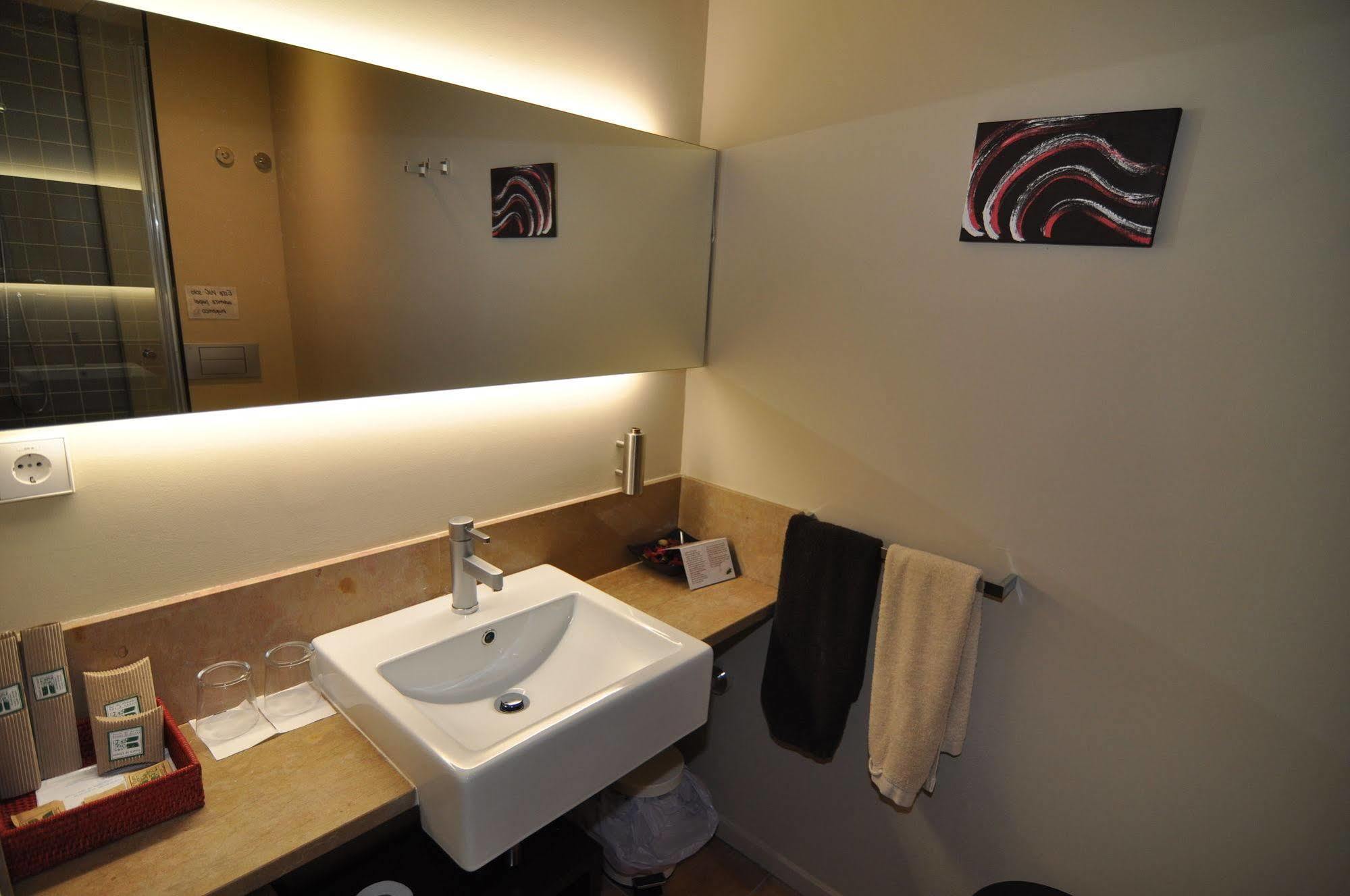 Hostal De Cabrit Sant Mateu Bagian luar foto